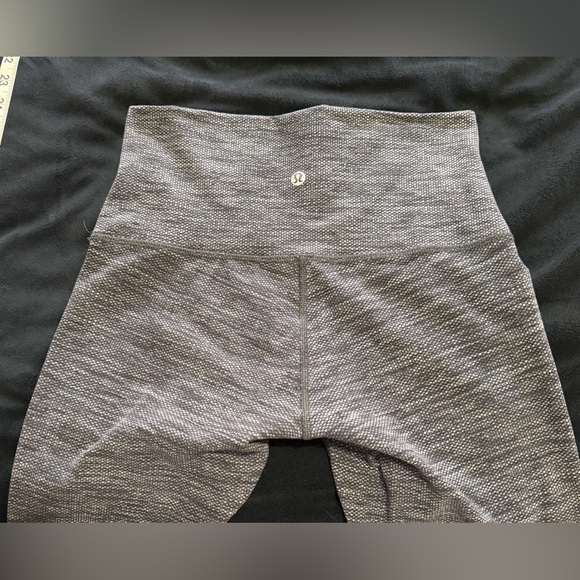 Size 6 Lululemon t Under High Waist Leggings Like New Perfect Thicker Material! - Picture 13 of 15